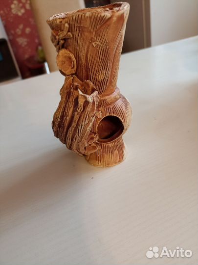 Замок в аквариум