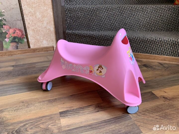 Игрушка-каталка «Принцессы Disney беговел толокар