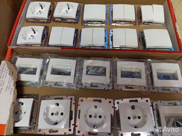 Розетки встраиваемые