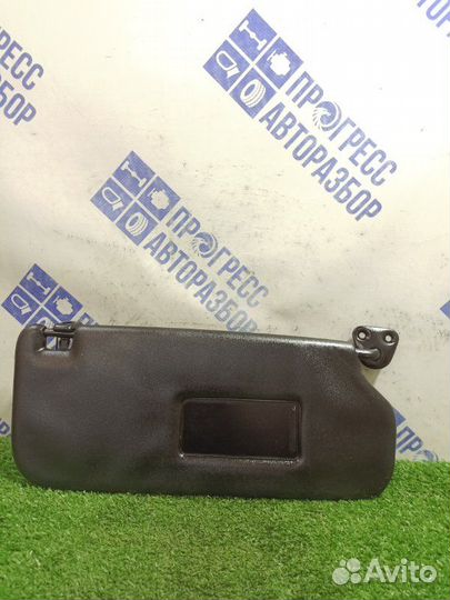 Козырек солнцезащитный передний правый Toyota