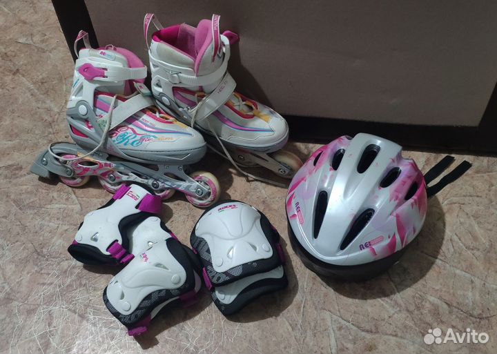 Комплект роликовых коньков