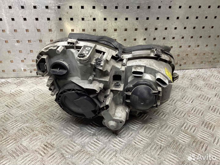 Фара левая Mercedes-Benz C-Class