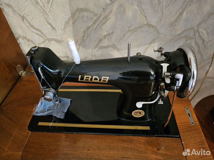 Швейная машинка
