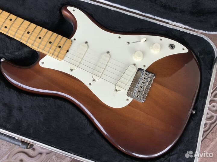Fender Bullet Strat’81 USA+ Bullet Reverb Amp USA