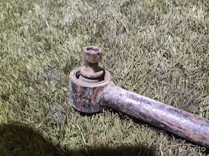 Тяга продольная задняя левая Toyota Mark 2