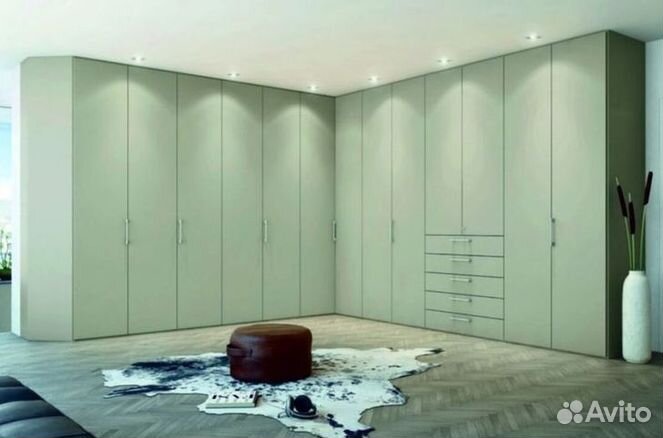 Черный шкаф