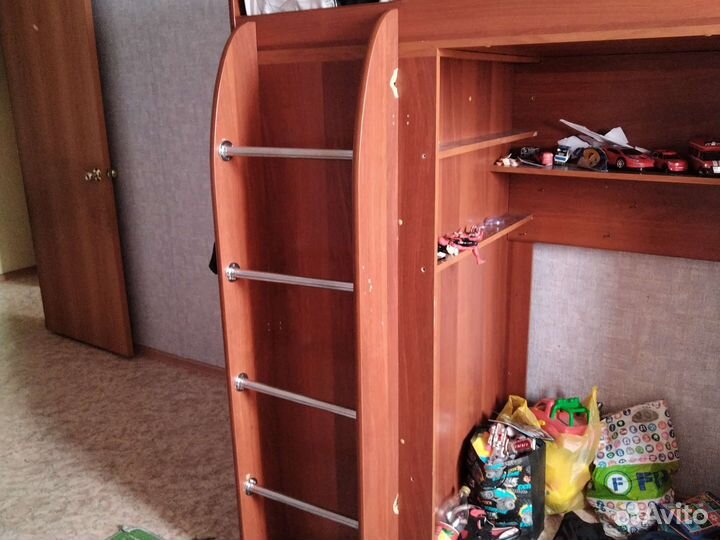 Детская кровать двухъярусная