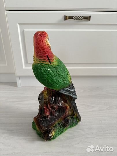 Попугай декоративная фигура