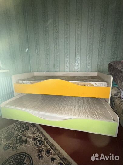 Продается детская двухъярусная кровать