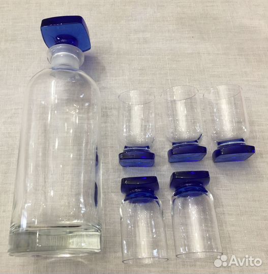 Графин с рюмками