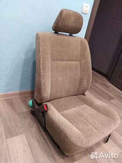 Стдение переднее левое