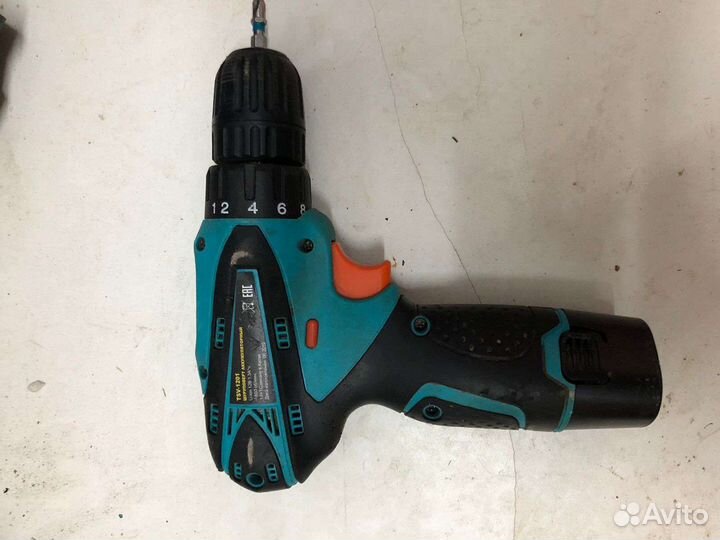 Аккумуляторный шуруповерт