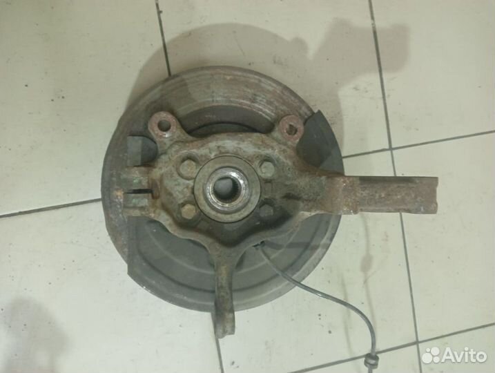 Кулак поворотный передний правый Nissan Qashqai I