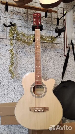 Гитара акустическая