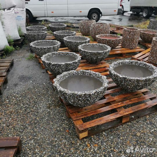 Вазон Волна бетонный уличный