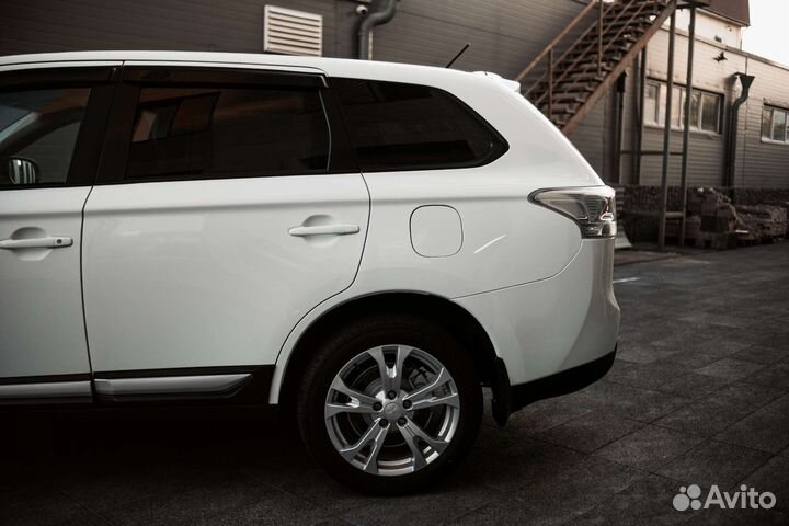 Mitsubishi Outlander 2.0 CVT, 2012, 143 028 км