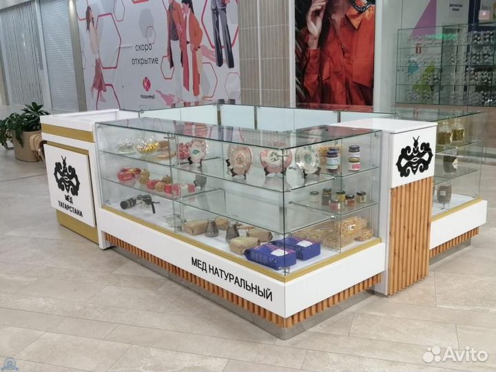 Торговые стеллажи в бутик