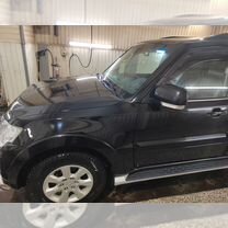 Mitsubishi Pajero 3.0 AT, 2015, 174 000 км, с пробегом, цена 3 000 000 руб.