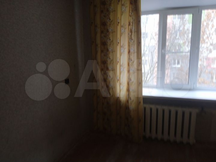 Комната 13 м² в > 9-к., 4/5 эт.