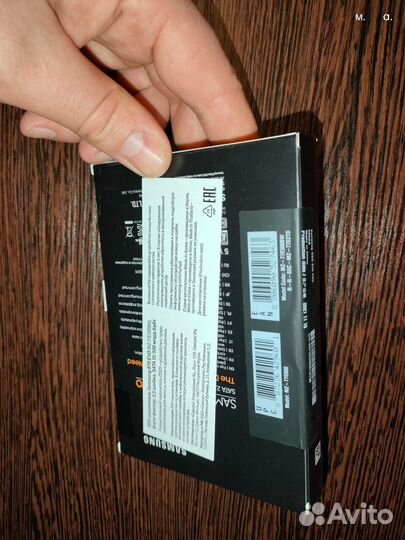 SSD-накопитель Samsung в заводской упаковке