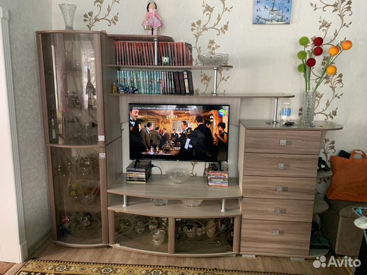 Стенка в гостиную