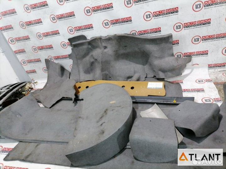 Обшивка багажника toyota mark II