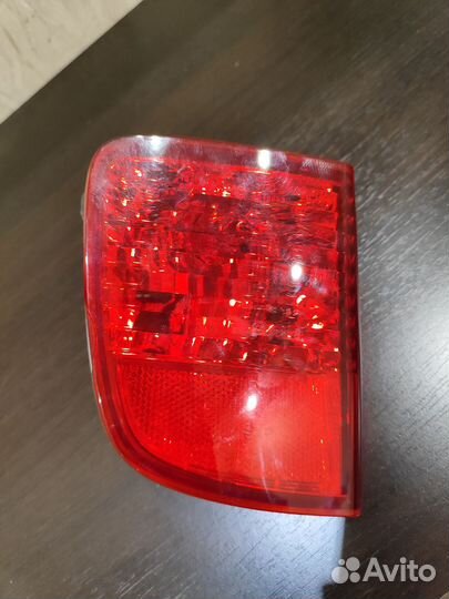 Фонарь задний левый на Toyota land cruiser 200