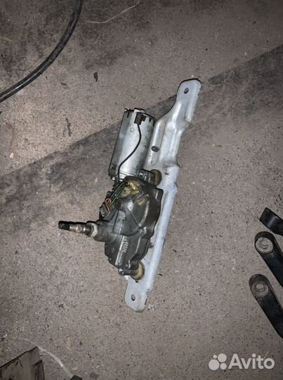 Моторчик заднего дворника Volkswagen Golf 3