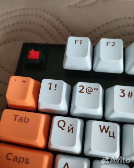 Механическая клавиатура Gigabyte Force K83 с PBT