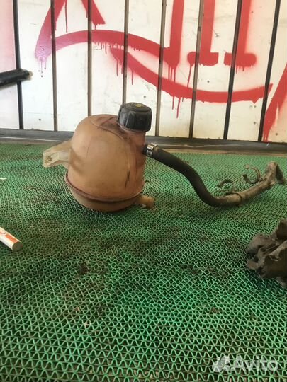 Бачок расширительный Renault Logan