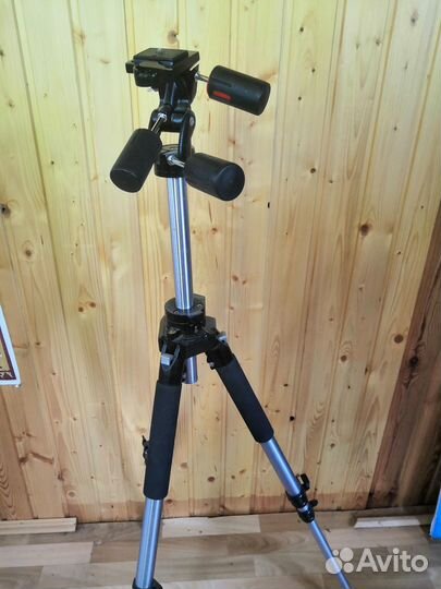 Штатив Rekam RT-P55 для фотоаппарата и видеокамеры