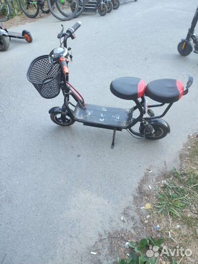 Электросамокат с сиденьем
