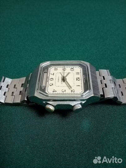 Часы полёт С будильником СССР