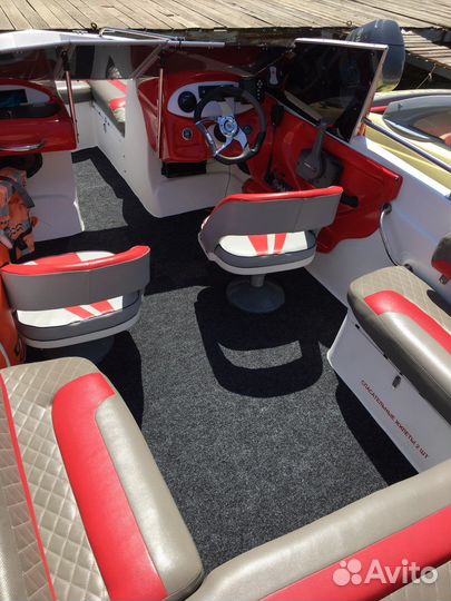 Прогулки на катере катание водное такси