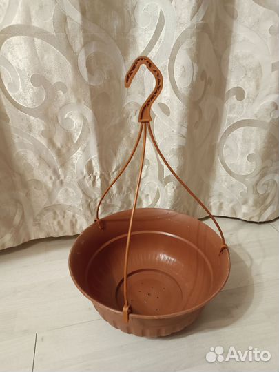 Кашпо для цветов подвесное