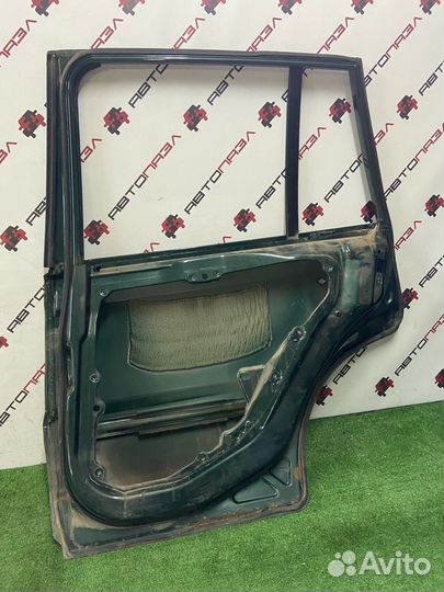 Задняя правая дверь Ford fusion
