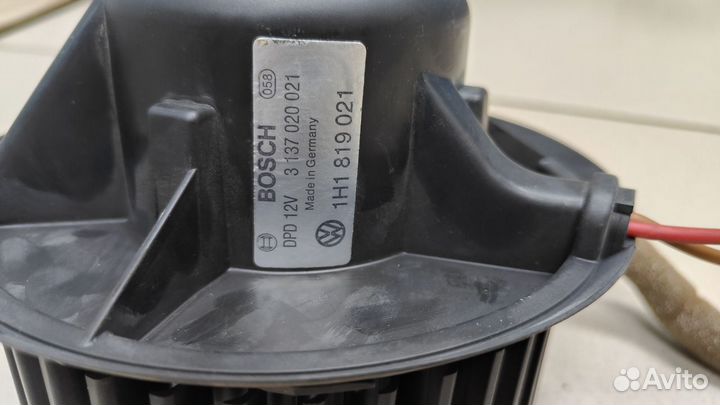 Моторчик печки отопителя VW Golf III Гольф 3