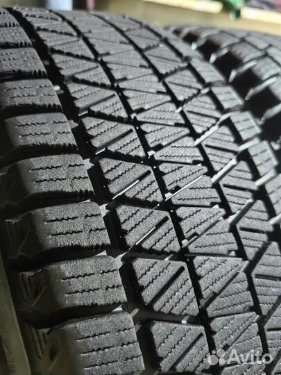 Bridgestone Blizzak DM-V3 225/55 R18