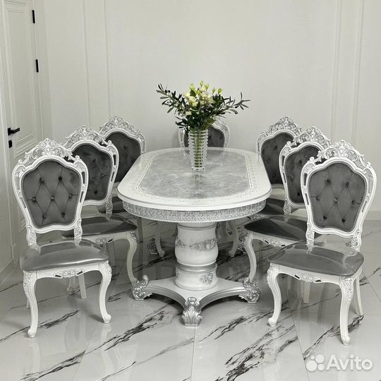 Столы и стулья