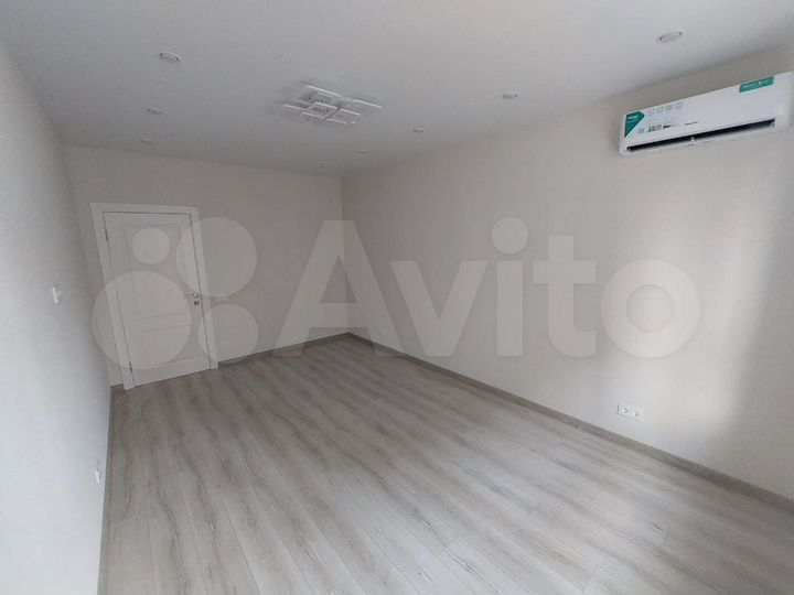 2-к. квартира, 70,5 м², 7/25 эт.