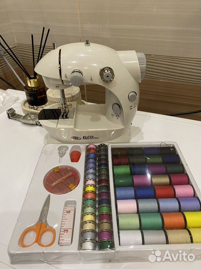 Мини швейная машинка