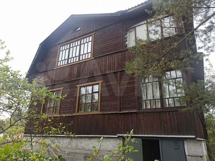 Дом 91 м² на участке 9,7 сот.