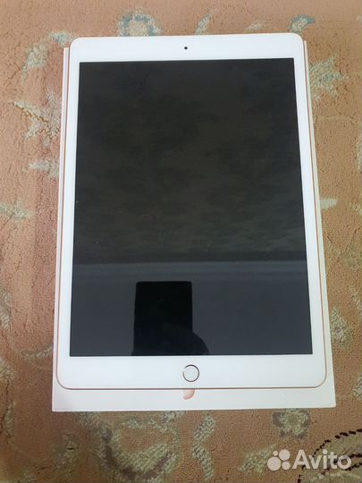 iPad 7 32GB LTE Gold