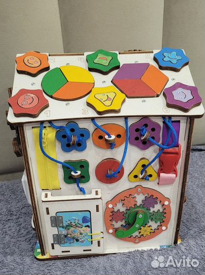 Бизиборд домик бу