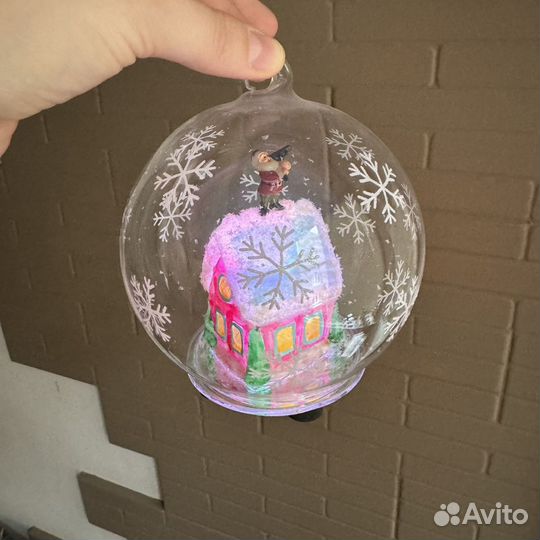 Новогодний стеклянный шар