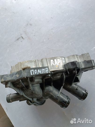 Помпа водяная Skoda Rapid
