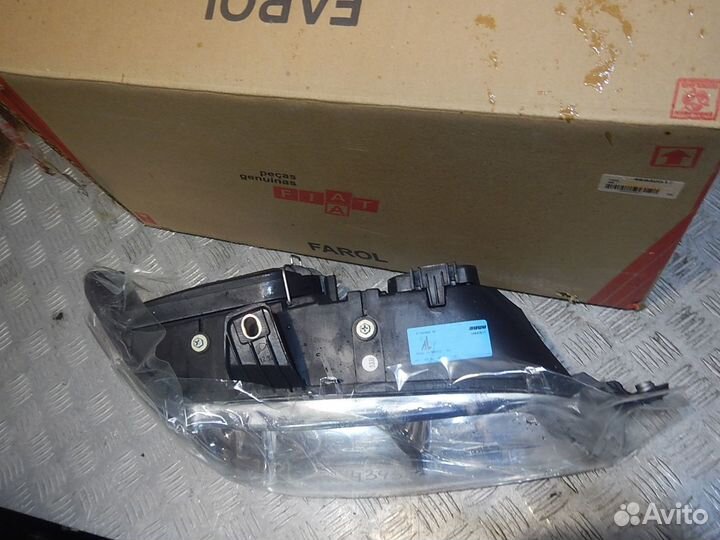 Фара правая, Fiat (Фиат) -siena (02)