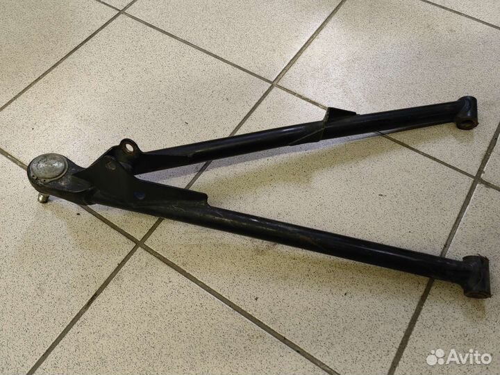 Рычаг передний нижний BRP MXZ Renegade 1000