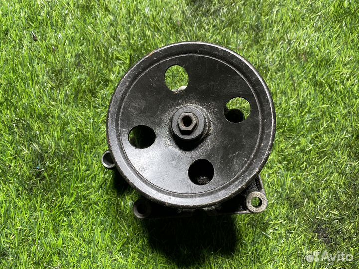 Насос гур Mercedes W211