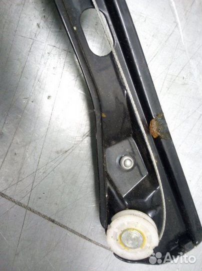 Стеклоподъемник задний левый Skoda Octavia А5